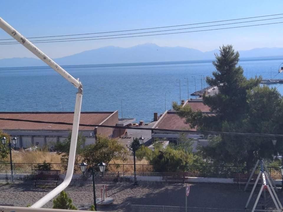 Super View Seafront Apartment Неа-Міханіона Екстер'єр фото